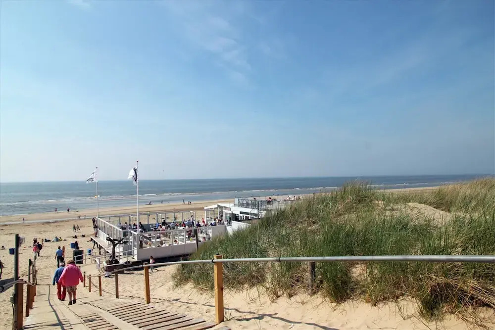 Apartment in Bergen aan Zee near the Beach