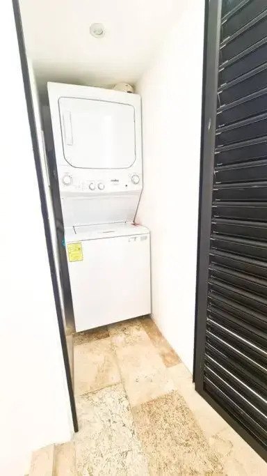 S 201 Eli Sunset Luxury Studio in Aldea Zama, fast WiFI