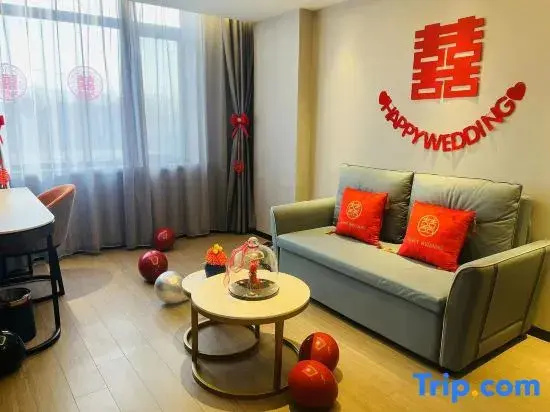 Yitel Collection Hotel (Dalian Jinzhou District Hongwei Lanshan Light Rail Station)