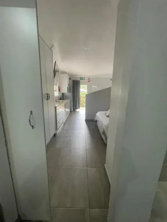 Guest house on Gillian Unit 6