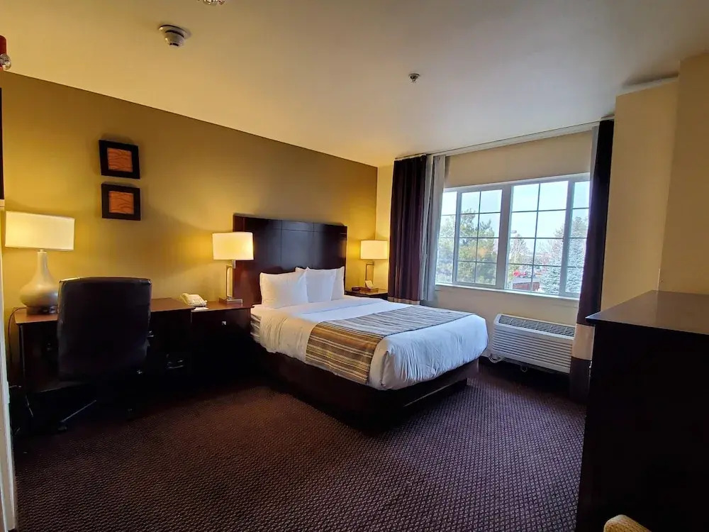 Comfort Inn & Suites