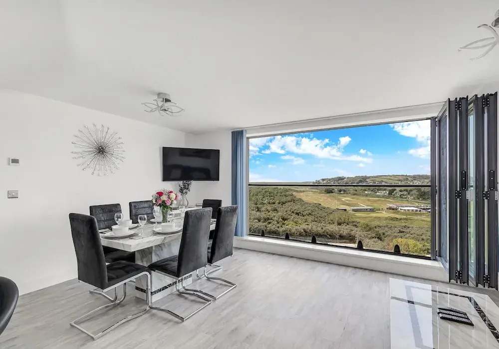 11 Waterstone House, Tenby