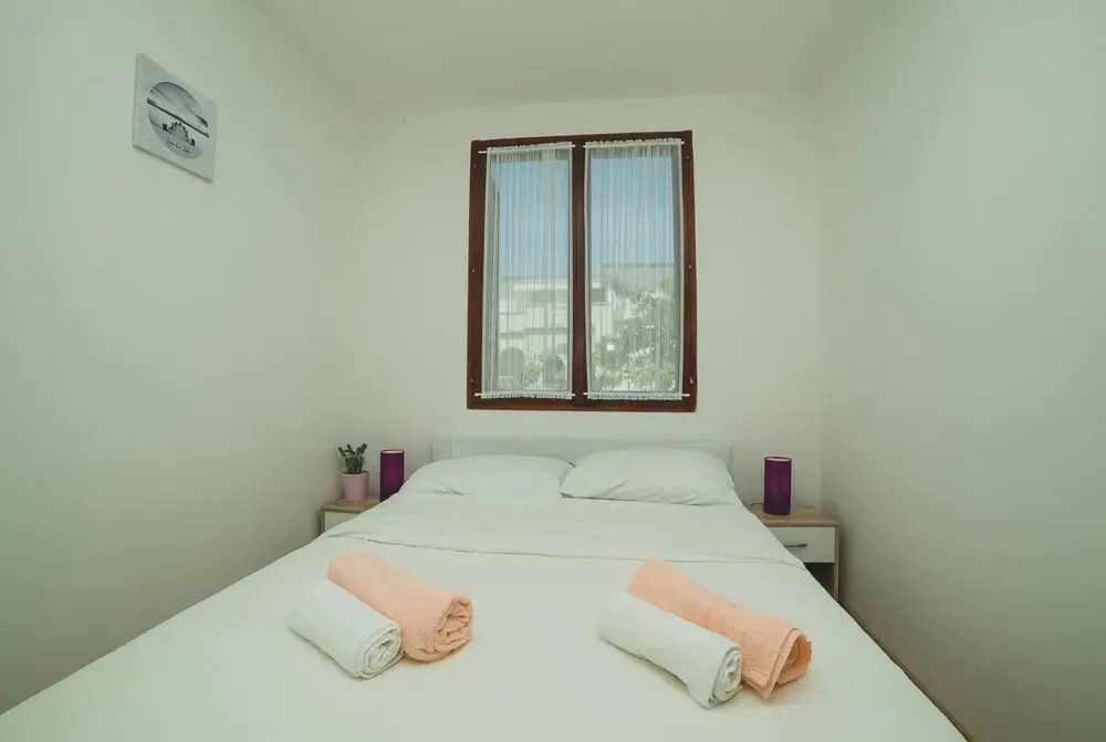 Charming 3-bed Apartment in Vrsi