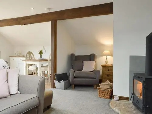 Field Farm Apartment