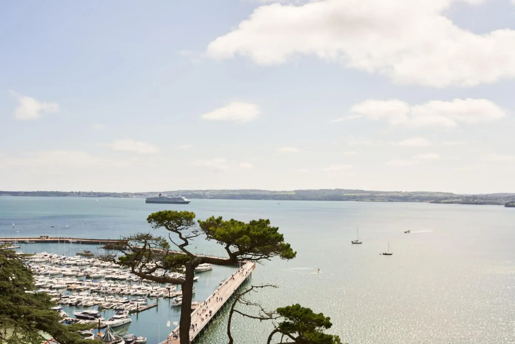 The Maidencombe Studio - Comfortable Couples Retreat with Stunning Coastal Views