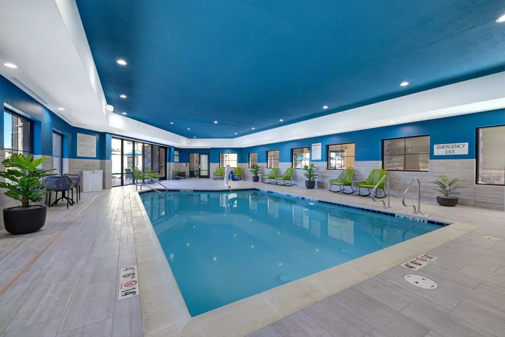 Hampton Inn & Suites Marina