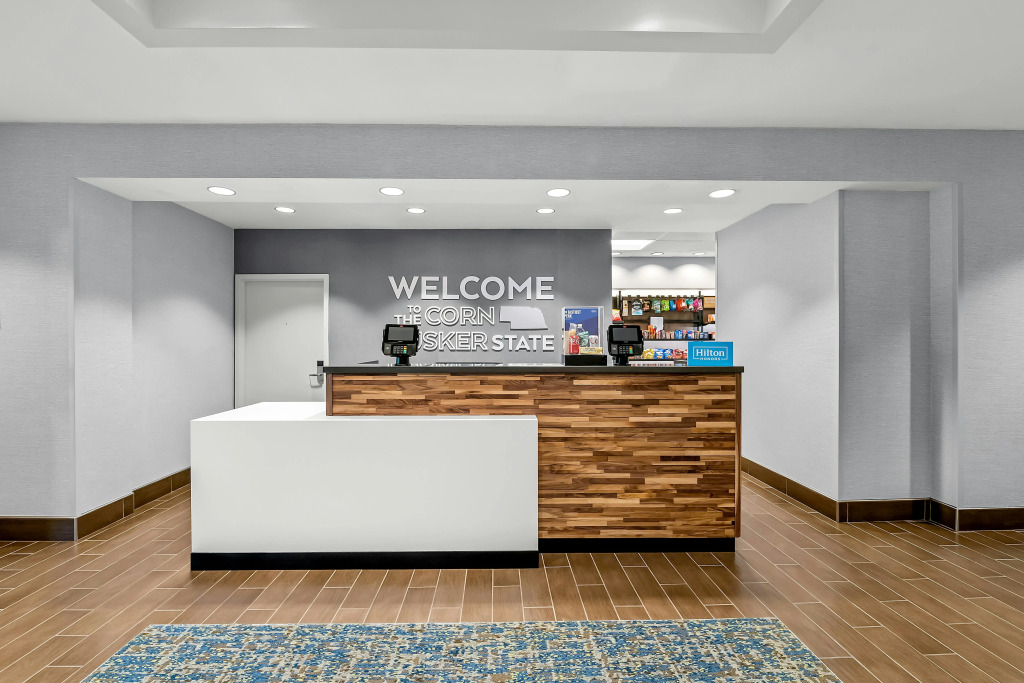 Hampton Inn Omaha/West Dodge Road, Old Mill