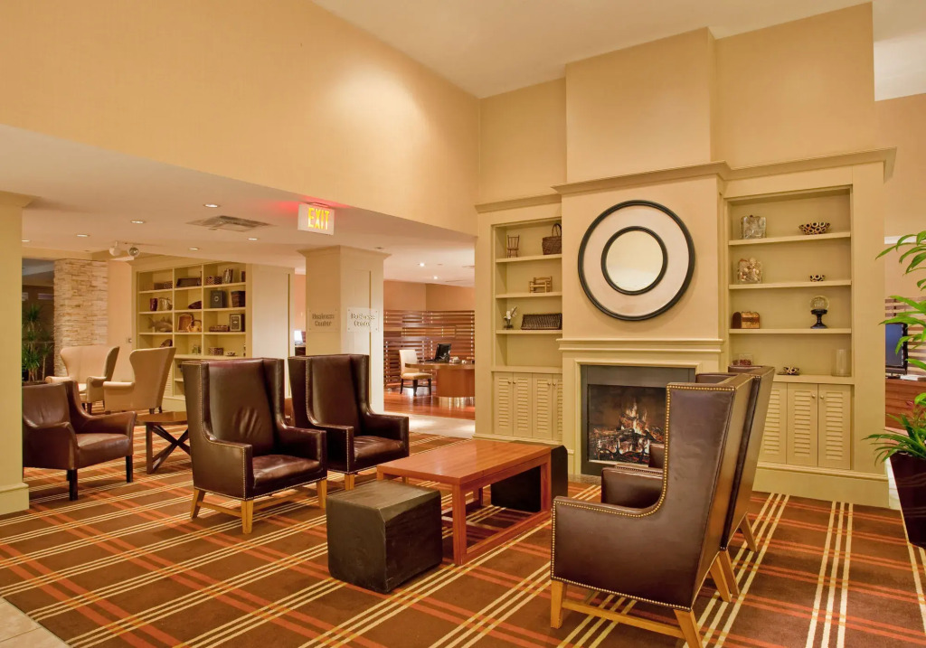 Holiday Inn Kansas City Se - Waterpark