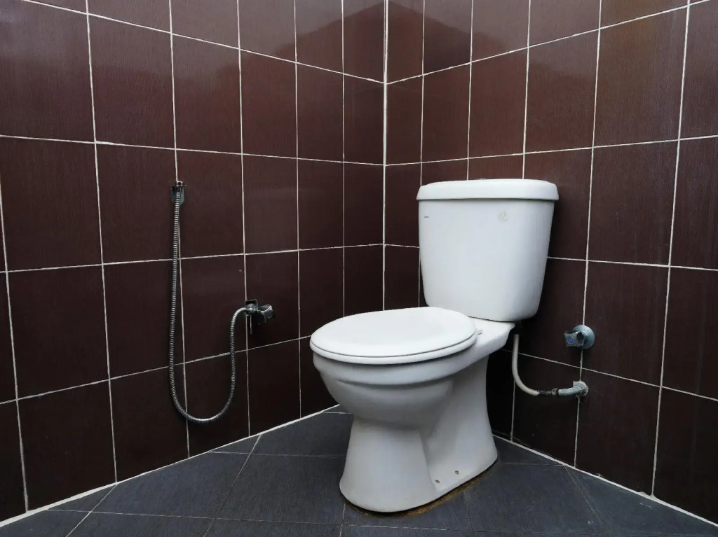 OYO 1031 Aj Suite Hotel