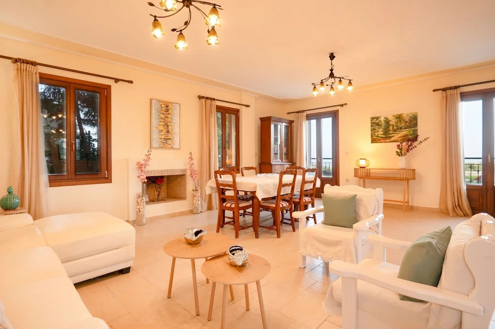 Villa Asteri With 3 Bedrooms and 3 Bathrooms