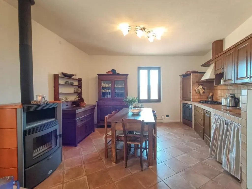 ALTIDO Great Flat with Terrace and Amazing Hills View