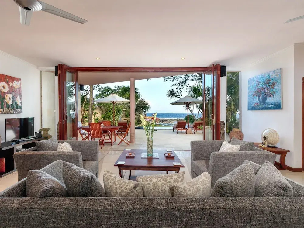Villa Pantai Candidasa by Villa Finder