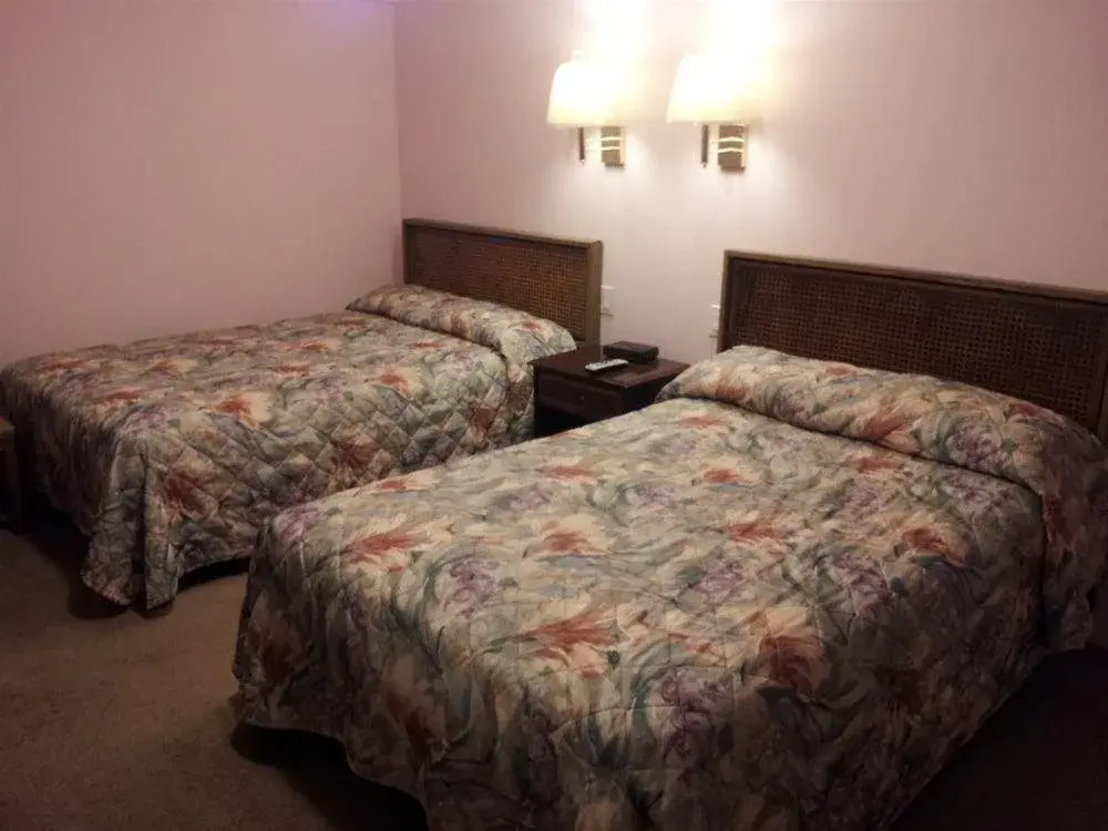 Hi-View Motel