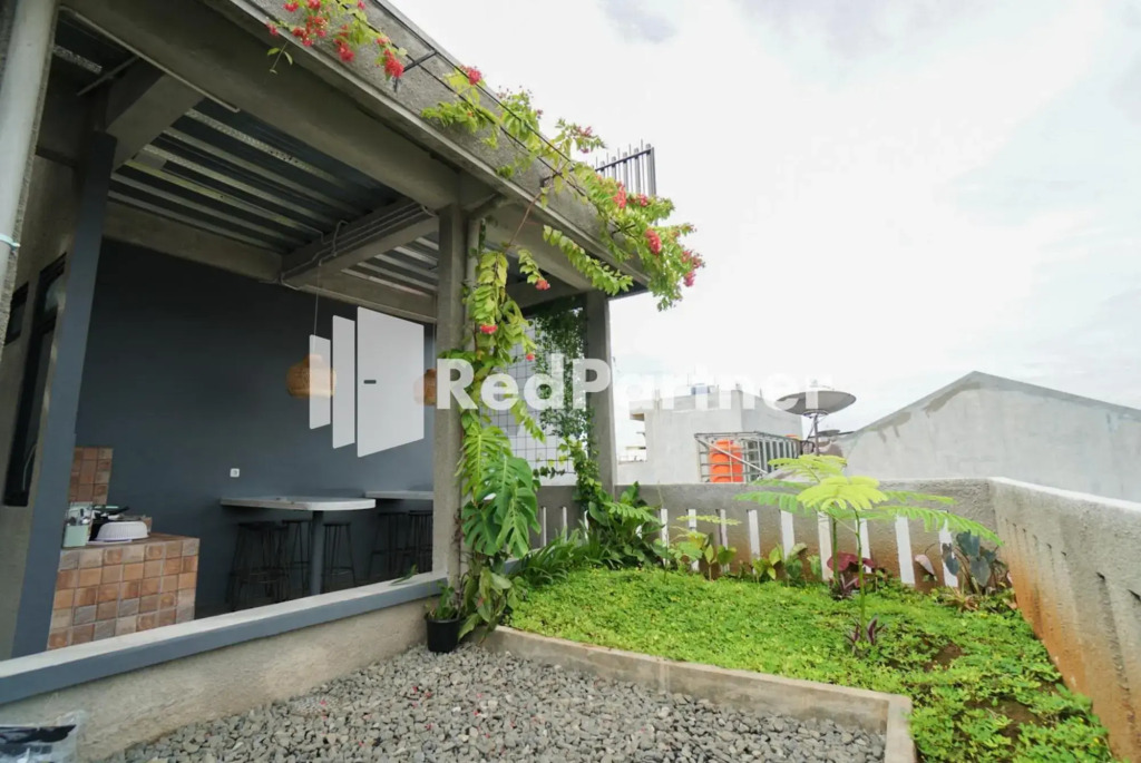 Tomang Gelong Guest House Syariah Mitra RedDoorz