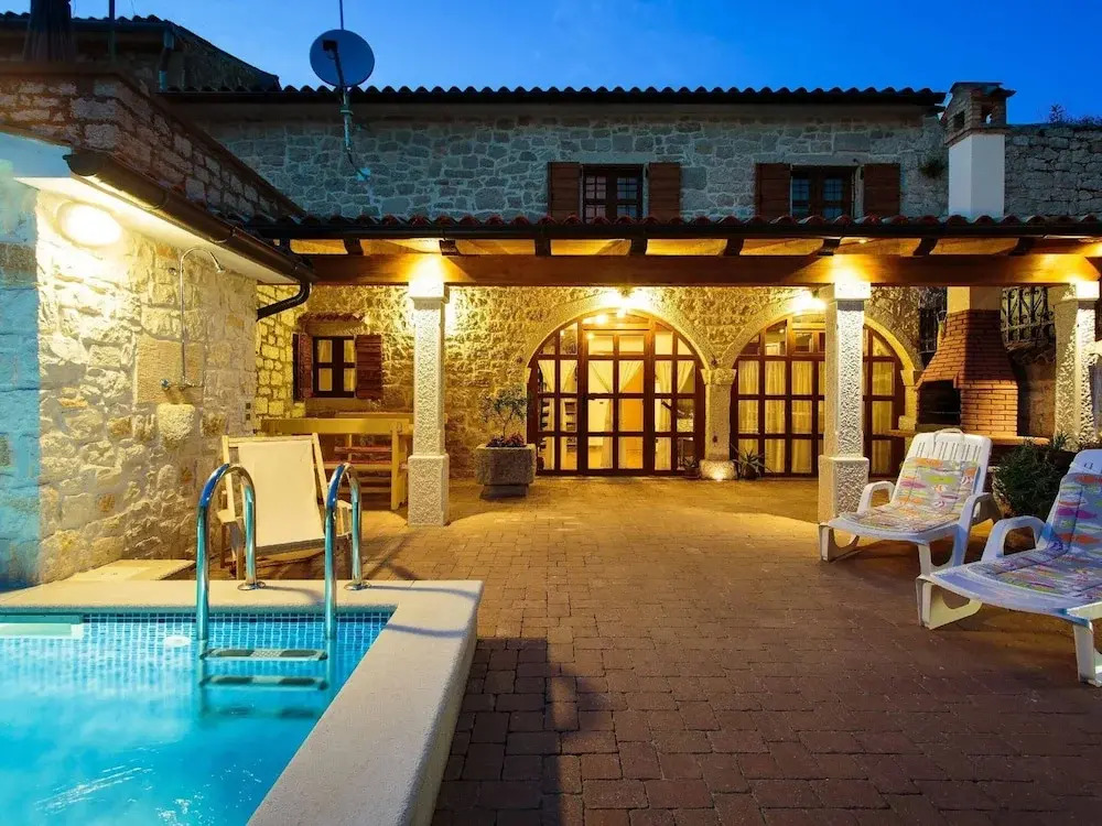 Cozy Holiday Home With Heated Pool, Near Lim Bay and the Beach
