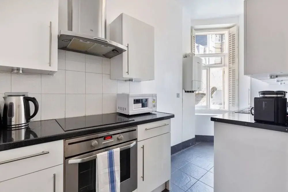 Stunning 1 Bed Apt, Sleeps 4 nr Central London