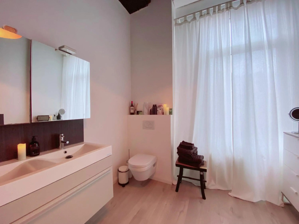 CoCo Paradiso suite - DJ booth, bar, cinema, terrace, bathtub, kingsize bed
