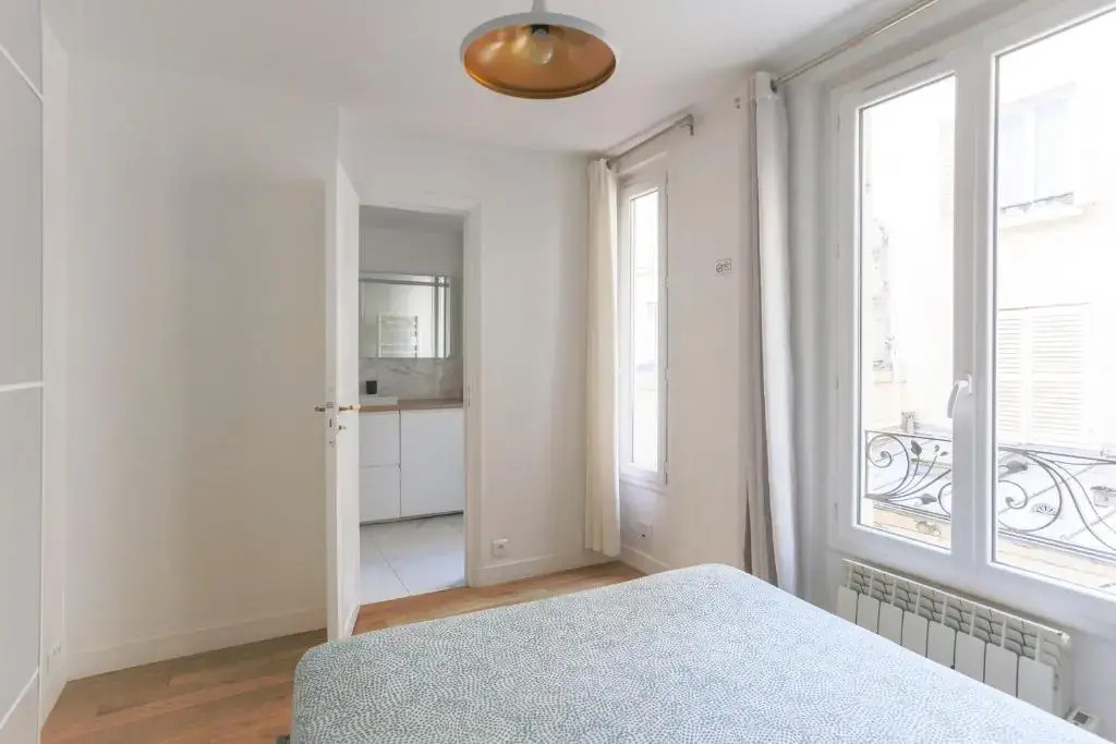 Eiffel Tower Royal Apartment