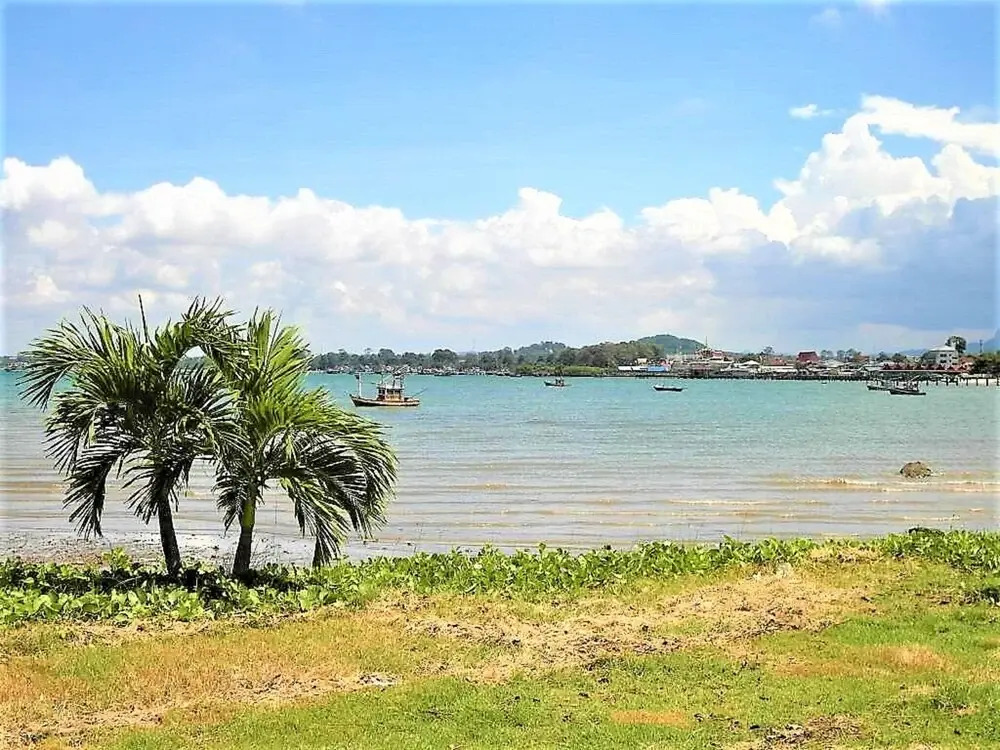 Lovely Beaches at Bangsaray & Great Resturants Quiet Location