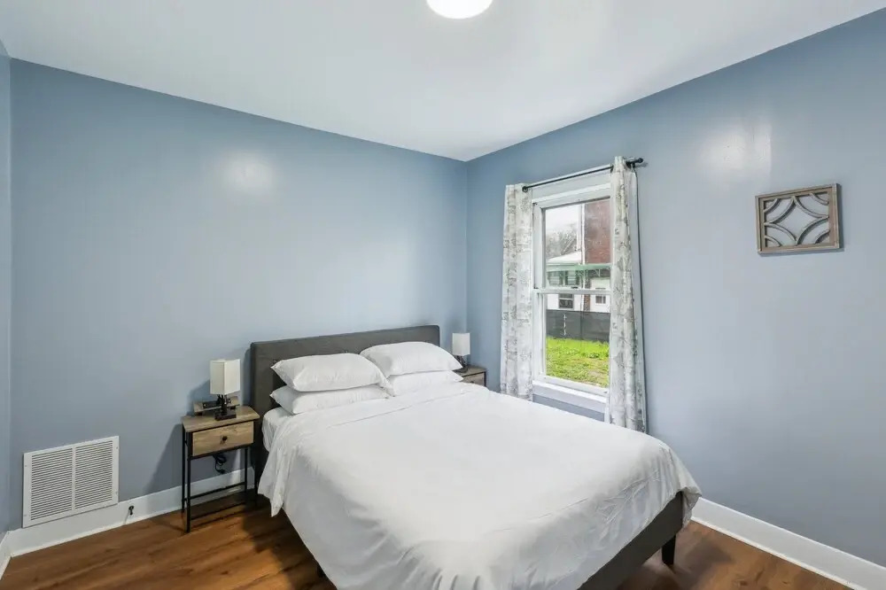 Comfy 3br Flat Close To The Falls 3 Bedroom Apts