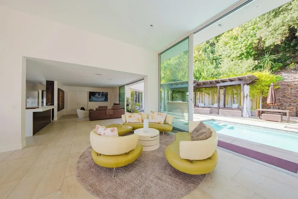 Zen Estate - Luxurious 5BR Beverly Hills Sanctuary With Pool & Canyon Views