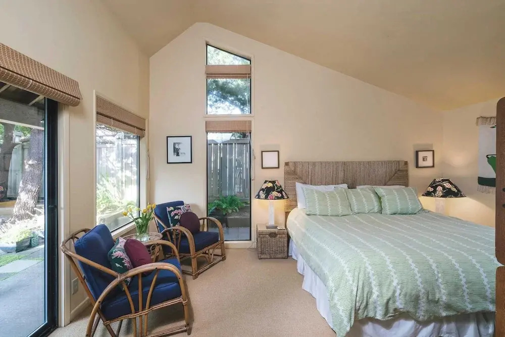 Arch Cape Escape by Avantstay Sensational Clift Top Home w/ Pacific Ocean Views