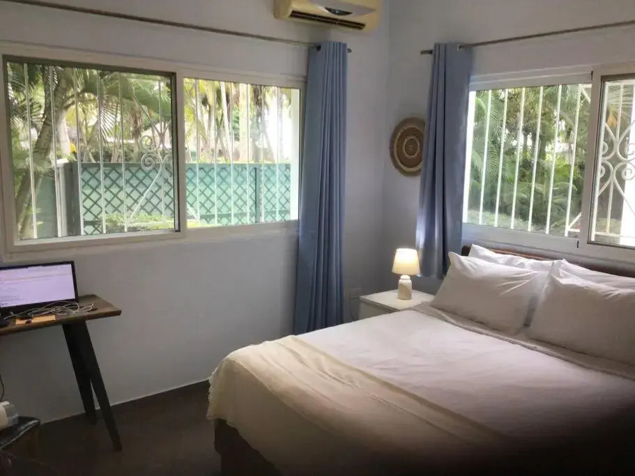 Casa Iris - Lovely 1 bdrm condo with pool; steps to the beach
