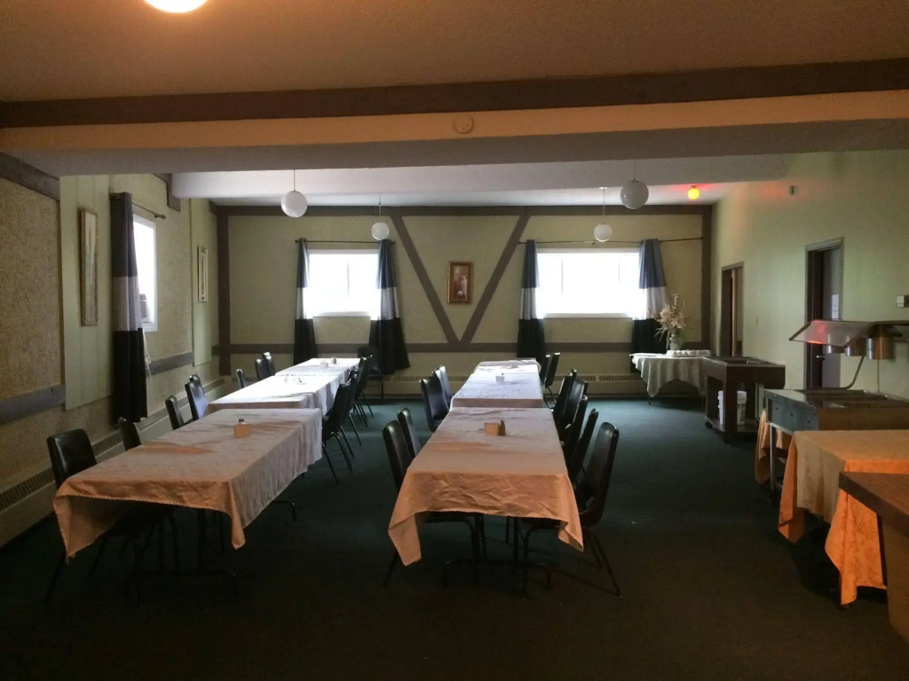Esterhazy Motor Hotel