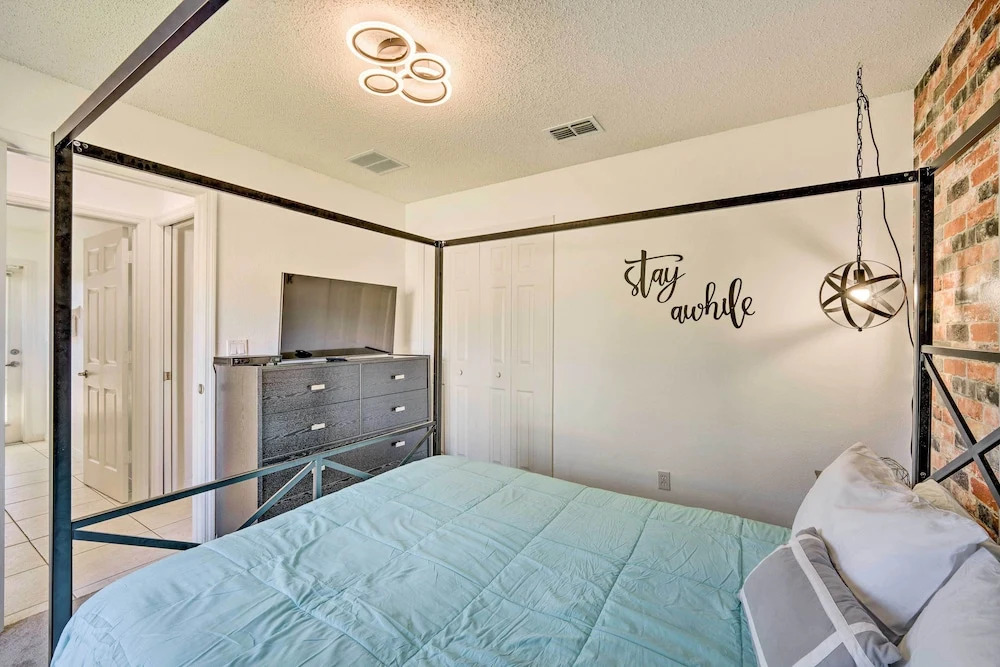Clermont Vacation Rental w/ Pool: 11 Mi to Disney