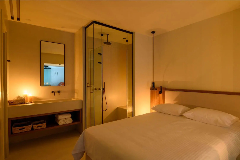 Potnia Theron Suites