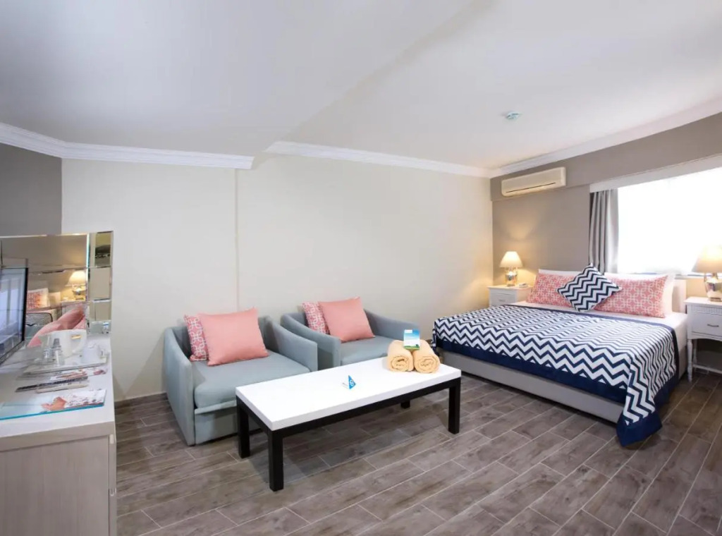 Paloma Marina Suites - Adult Only