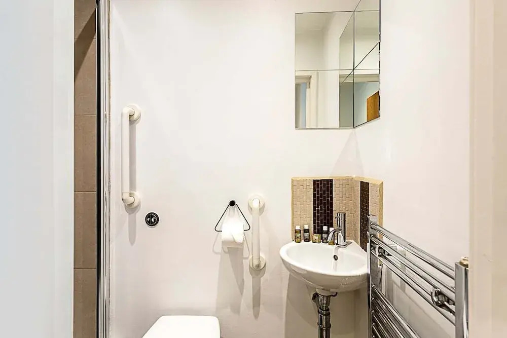 Elegant 3 bed Apartment in Earls Court