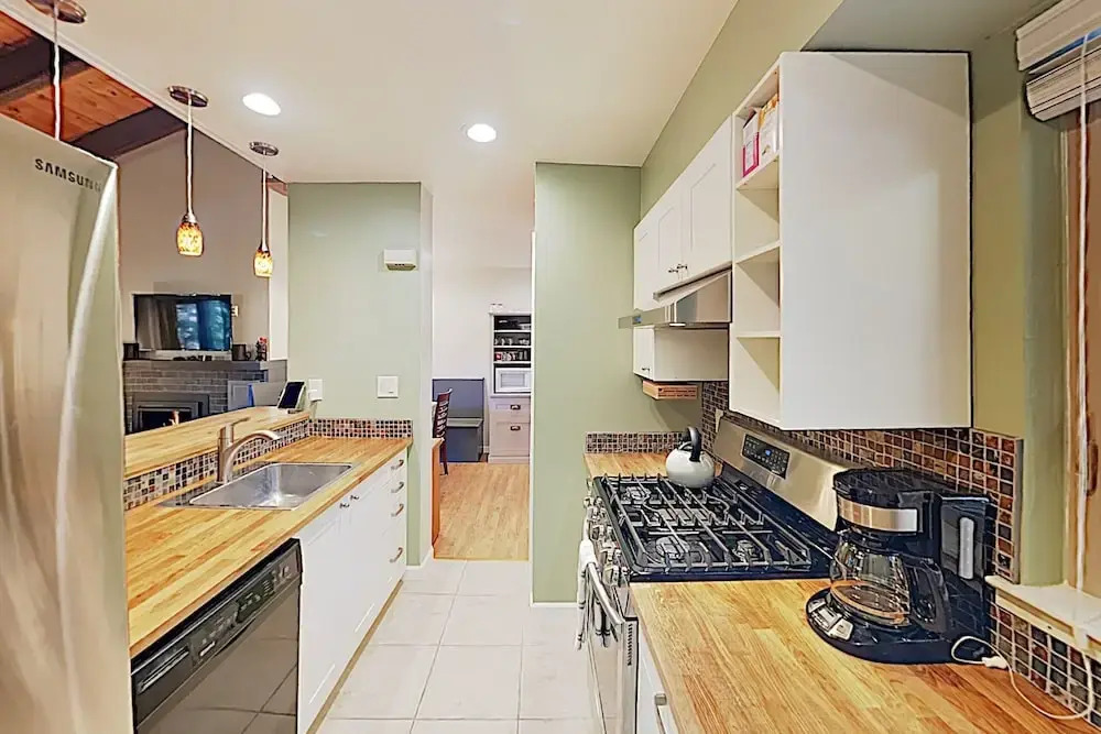 New Listing! Upscale Condo w/ Pool - Walk to Beach condo