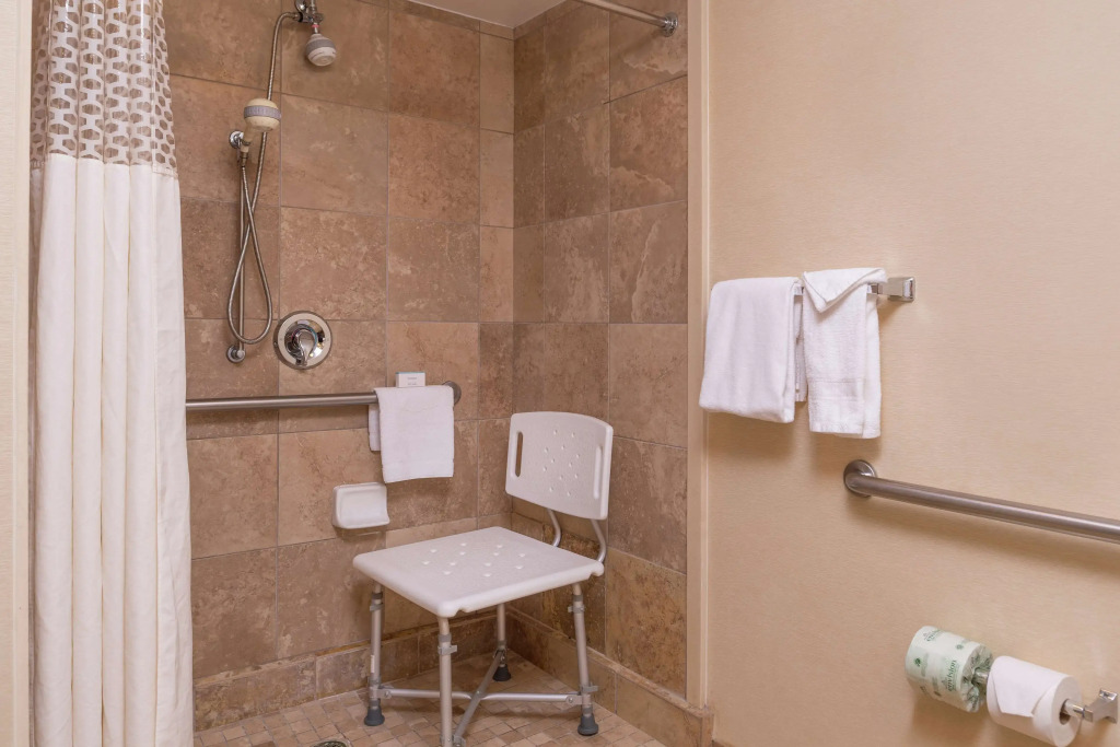 Hampton Inn & Suites Charlotte Arrowood Rd