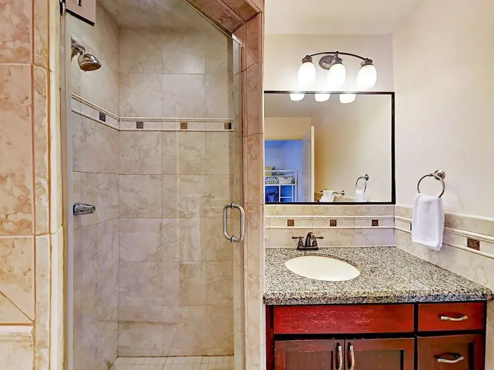 125 E Verna Jean - 4 Br Townhouse