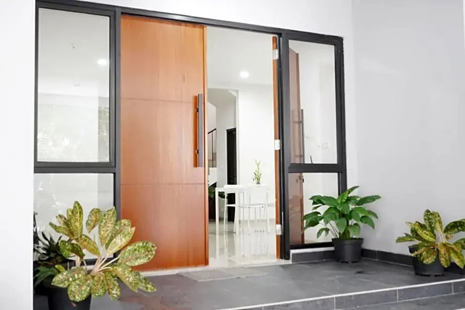 Cove Urooms Panglima Polim