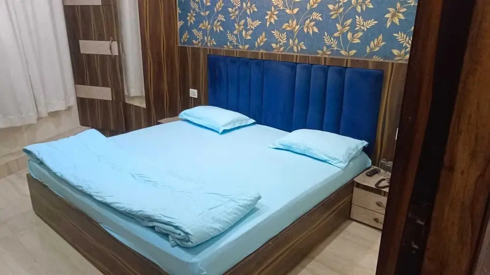 Hotel SR Siddhivinayak