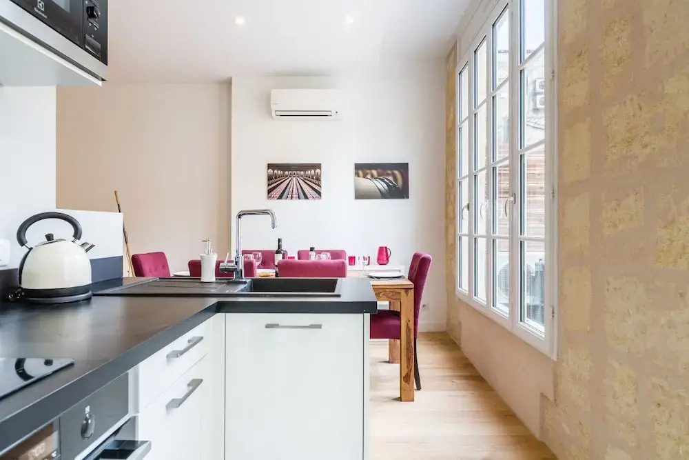 Gorgeous Apartment and Terrace in the City Center