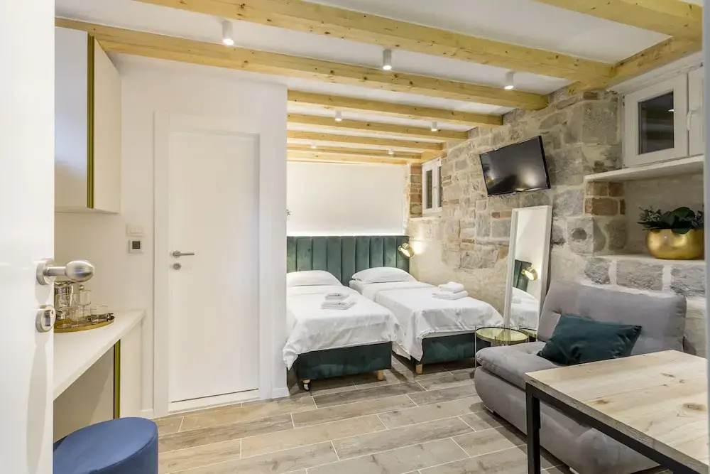 Luxury Rooms Miara in City Centre