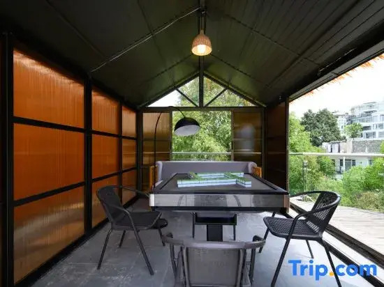 Yutian · Linhai Hetang Vacation Apartment (Dali Erhai Park High Speed Railway Station)