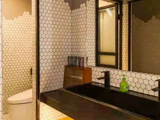 Door Woodworks Homestay