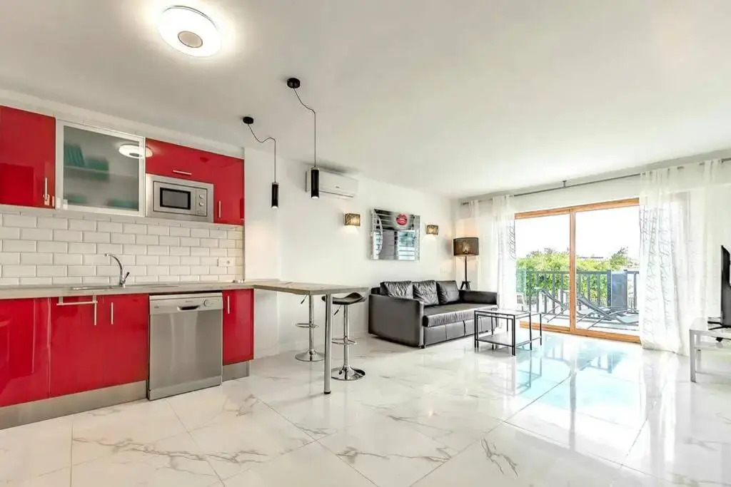 Modern apartment in Parque Royal I