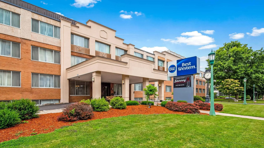 Spark By Hilton Watertown