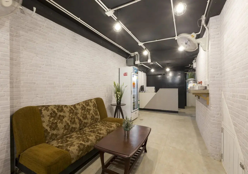 Fun Hostel Phuket Patong - Adults Only