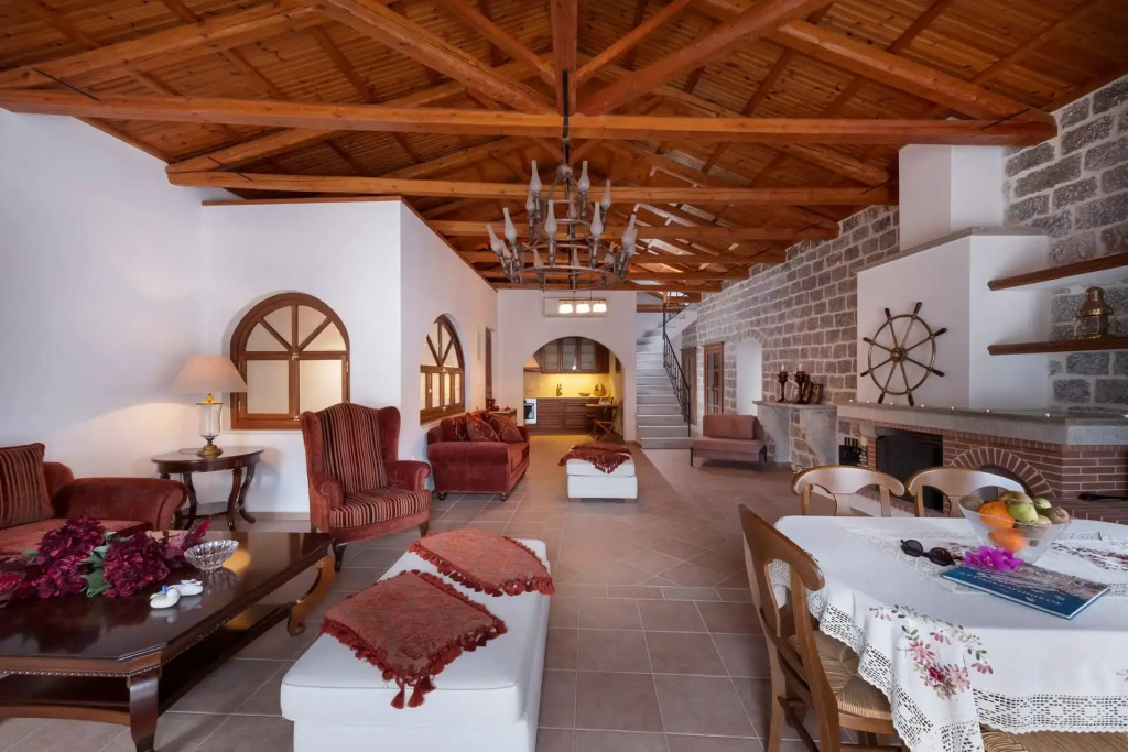 Douskos Exclusive Property
