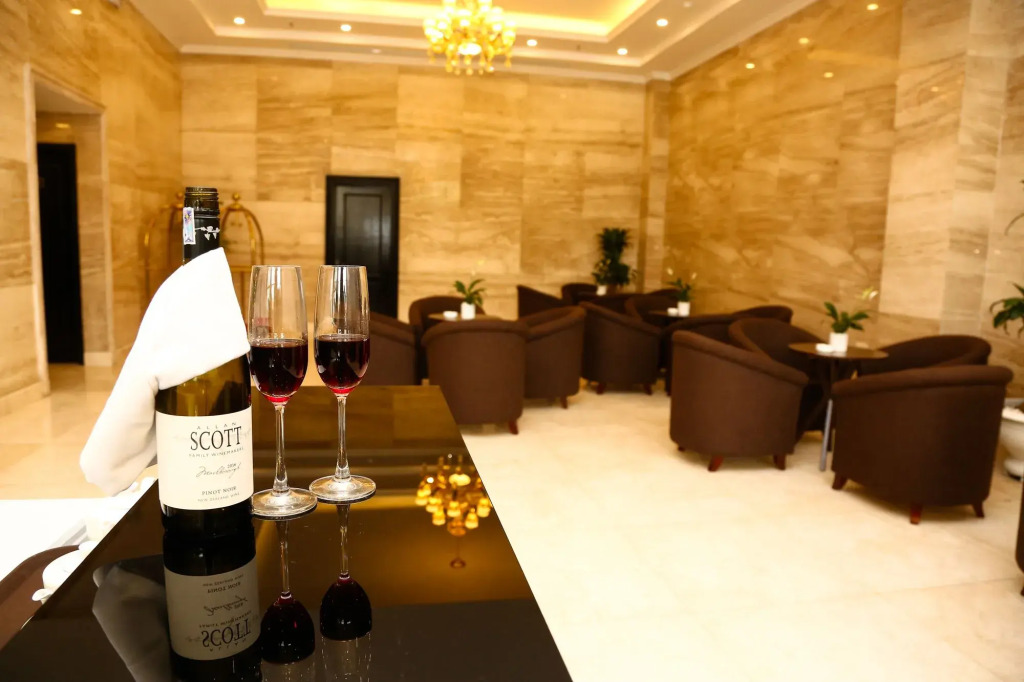 New Era Hotel & Spa Ha Long