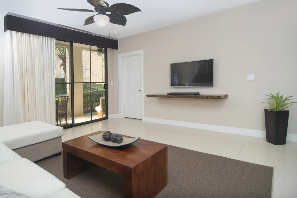 Breeze Private Residence Club