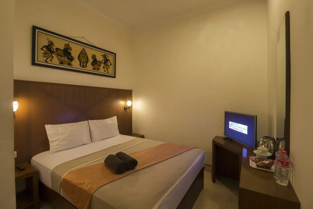 Poncowinatan Hotel