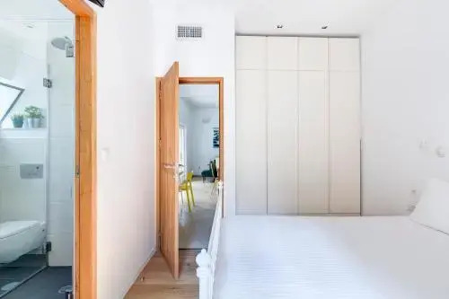 TLV2RENT Unique Dizengof Apartment