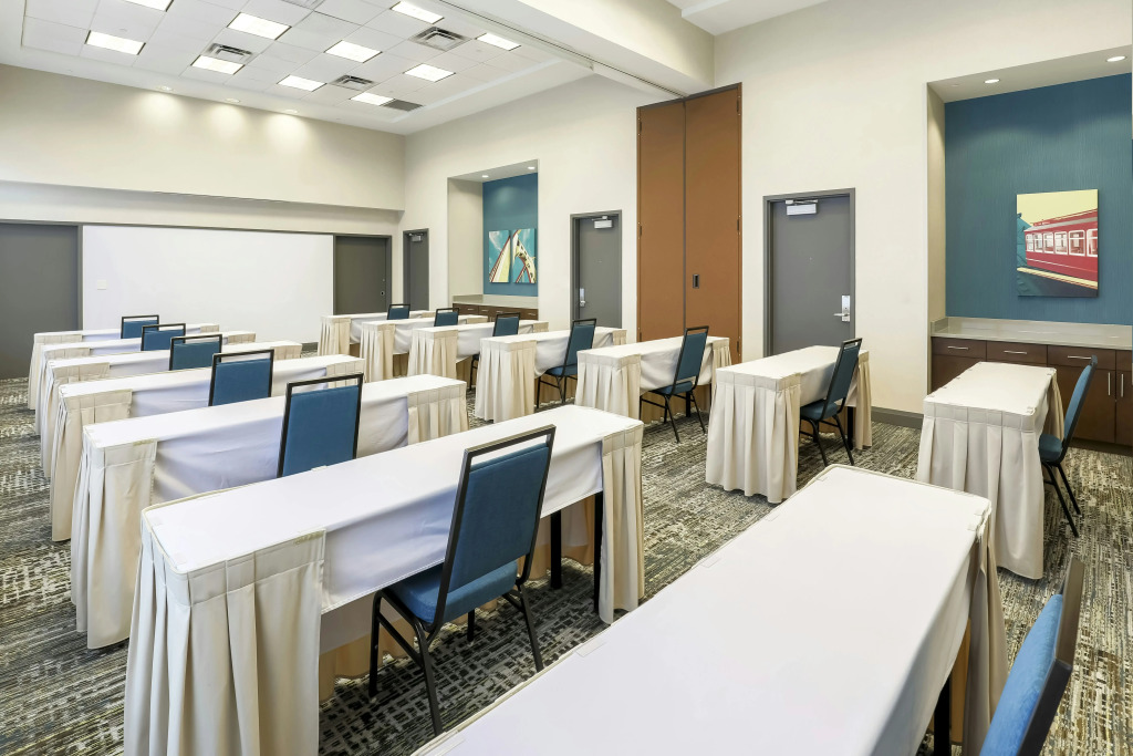 Hampton Inn & Suites Pittsburgh Downtown